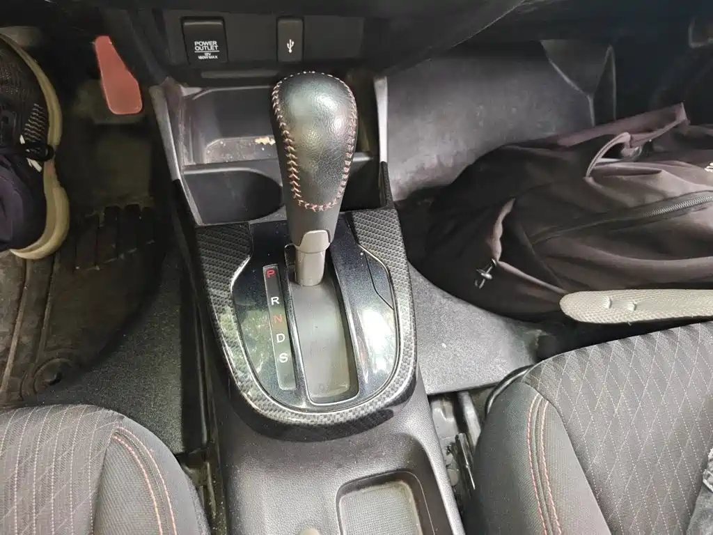 Honda Fit — фото 7