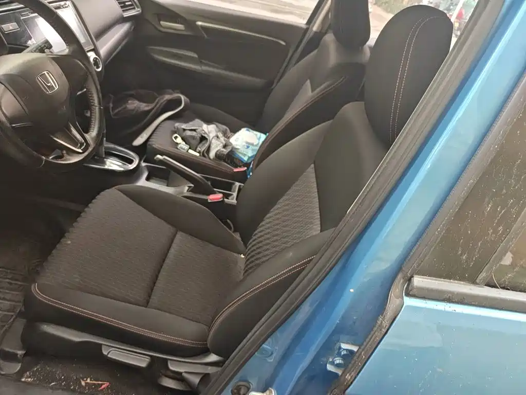 Honda Fit — фото 8