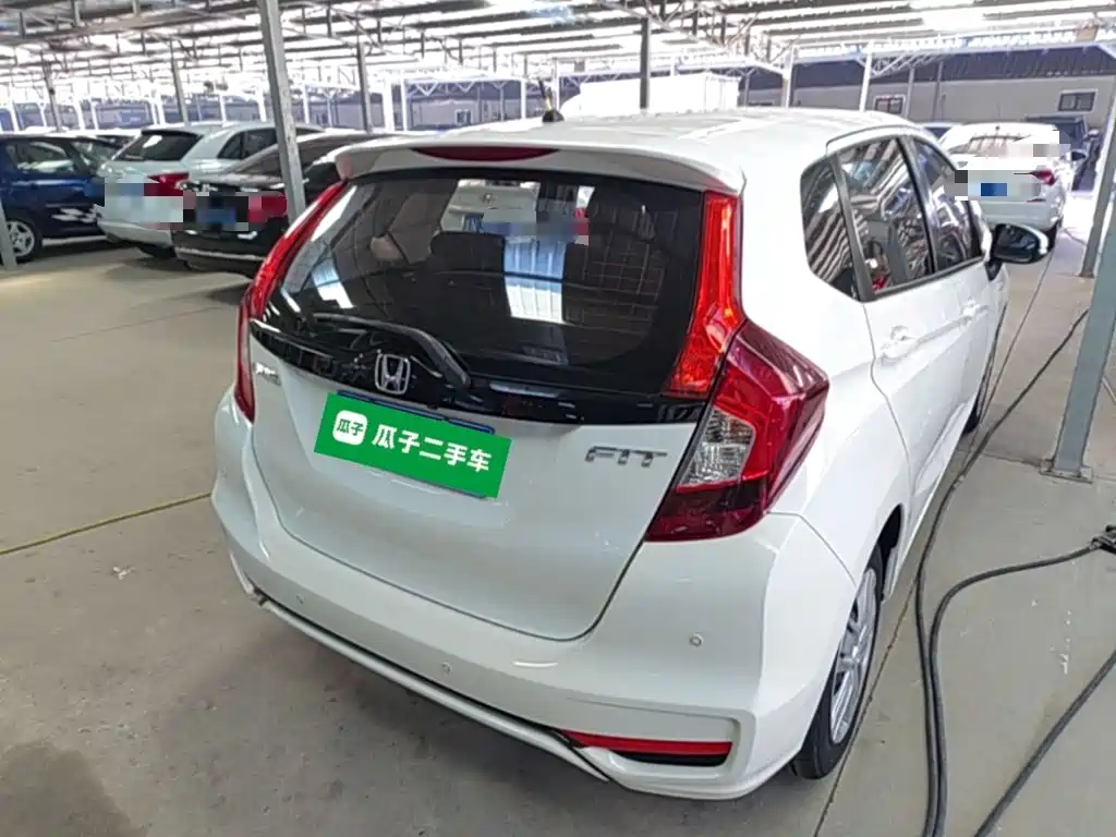Honda Fit — фото 7