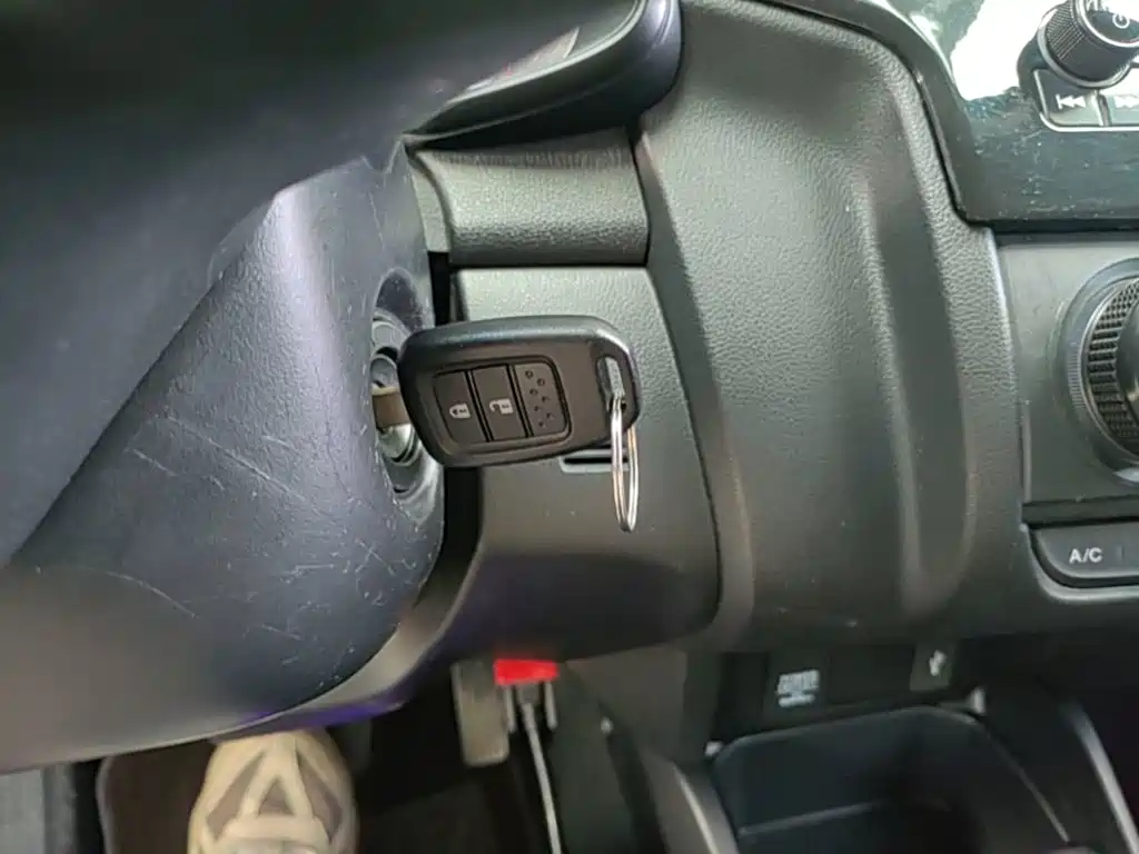 Honda Fit — фото 9