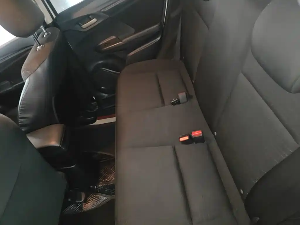 Honda Fit — фото 17