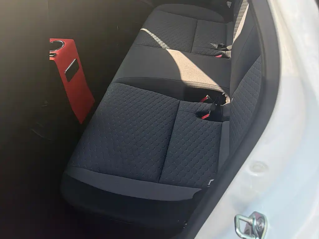Honda Fit — фото 15