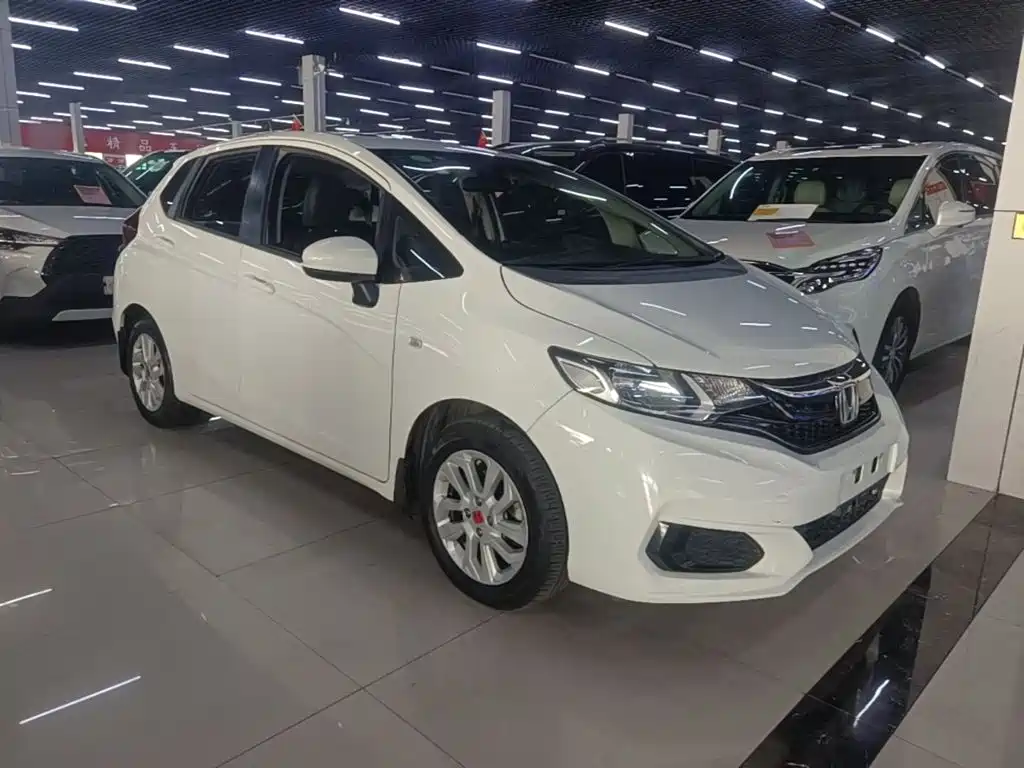 Honda Fit — фото 4