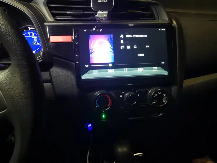 Honda Fit — фото 13