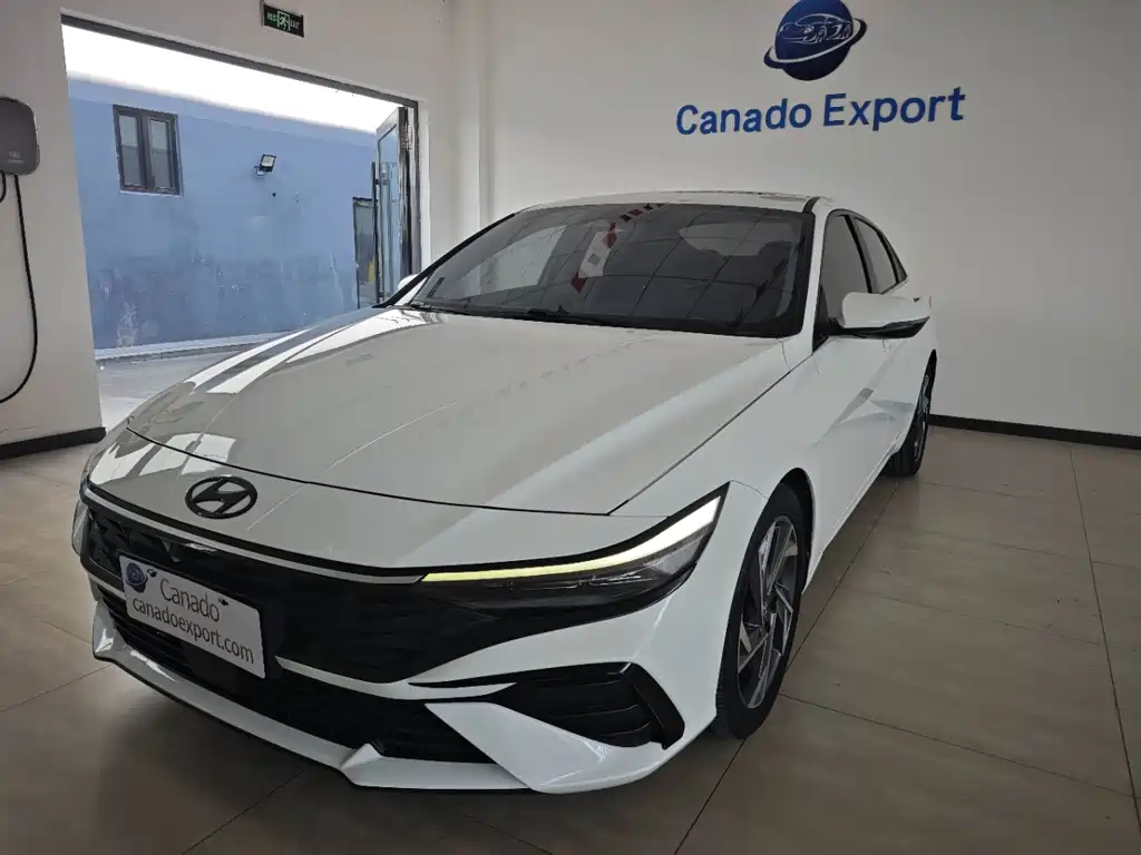 Hyundai Elantra — фото 2