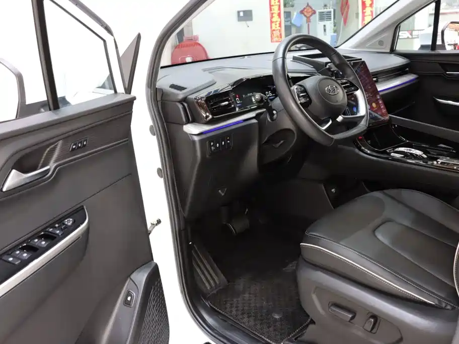 Hyundai Custo — фото 9