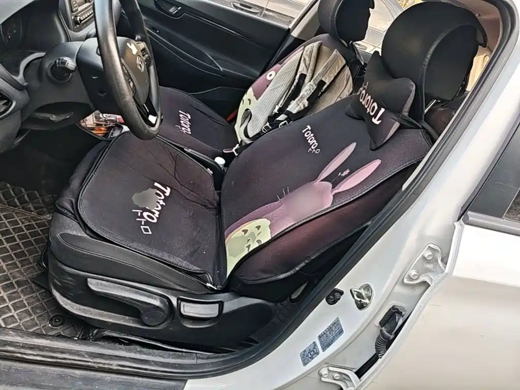 Hyundai Elantra — фото 15