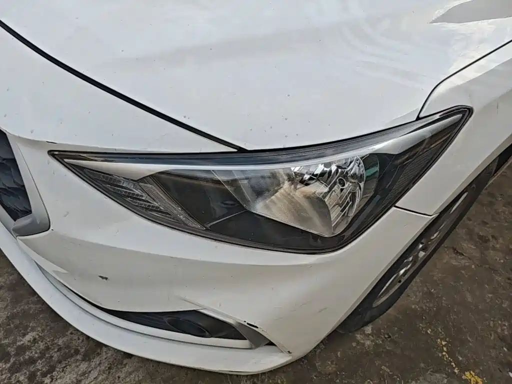 Hyundai Elantra — фото 24