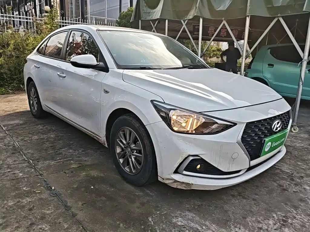 Hyundai Elantra — фото 4