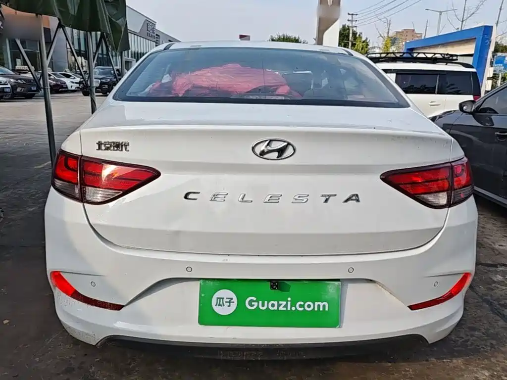 Hyundai Elantra — фото 6