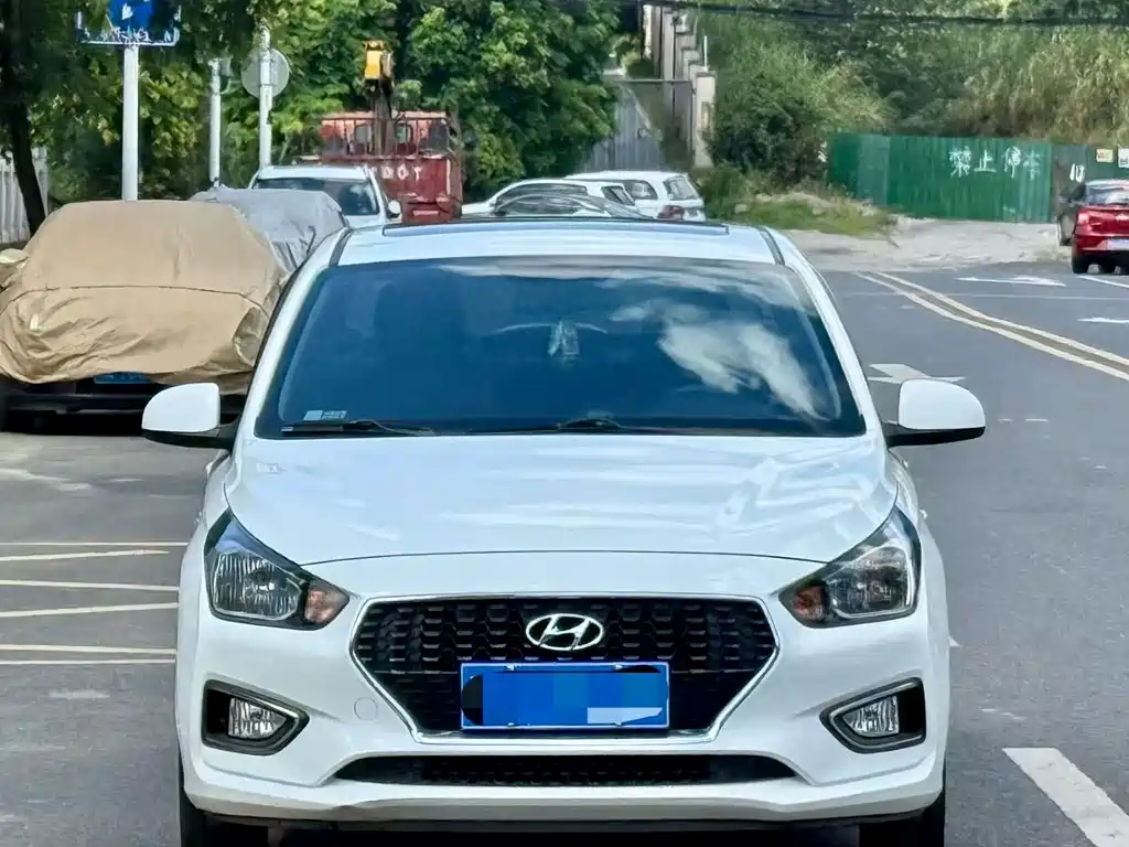Hyundai Verna — фото 2