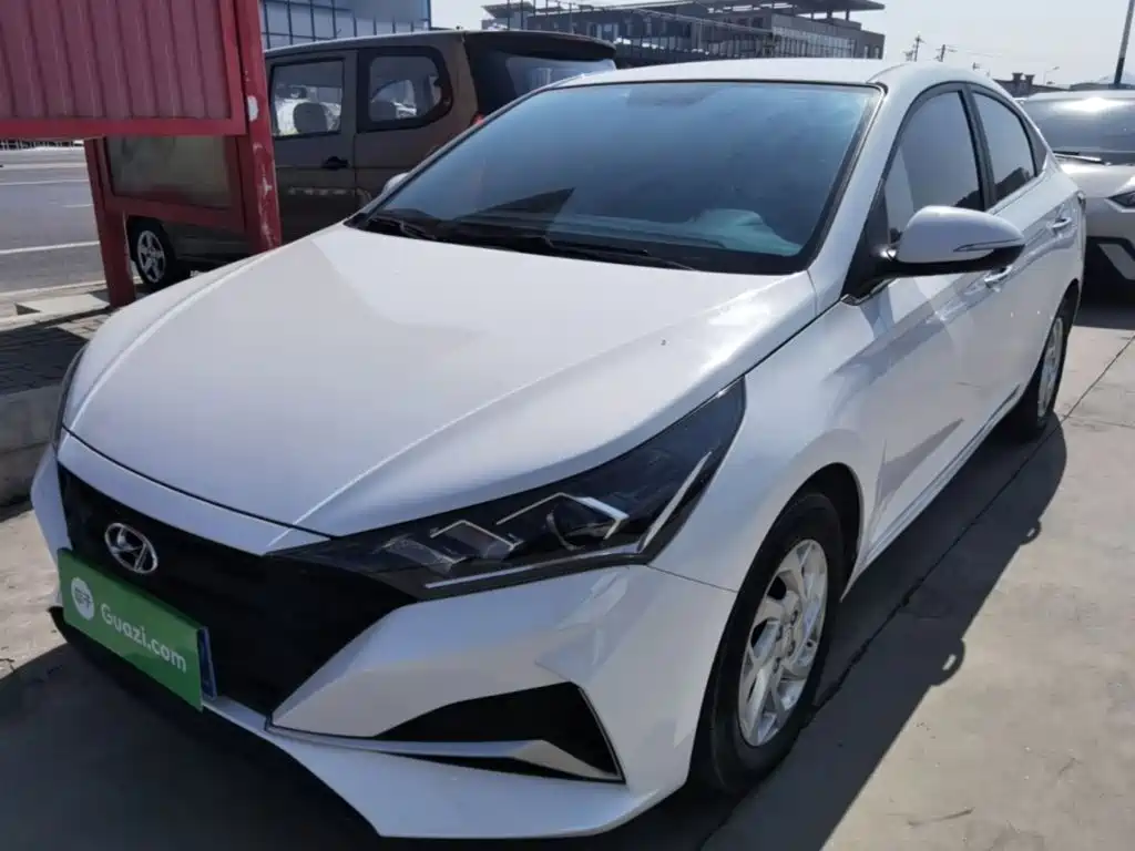 Hyundai Verna — фото 2
