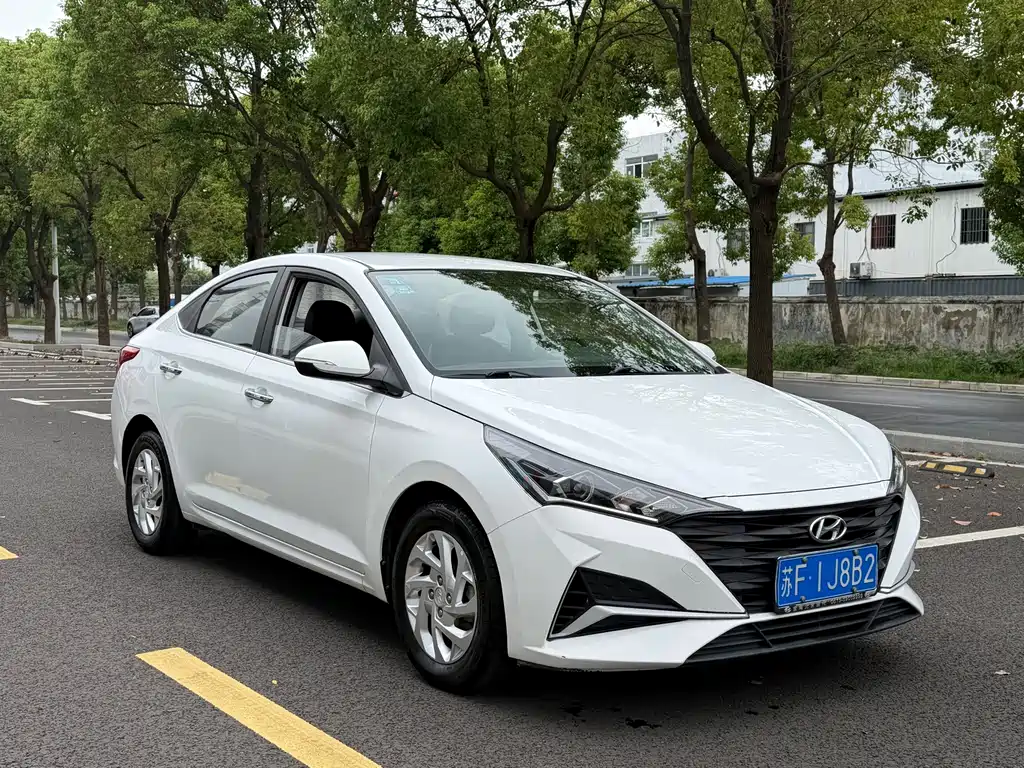 Hyundai Verna — фото 3