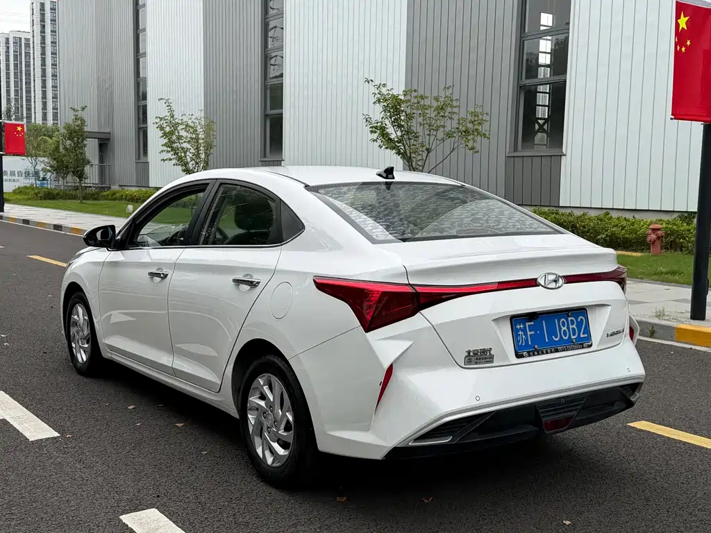 Hyundai Verna — фото 6