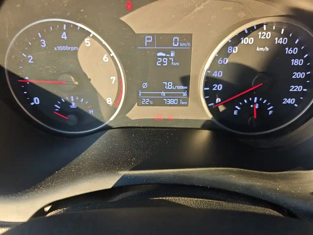 Hyundai Elantra — фото 13