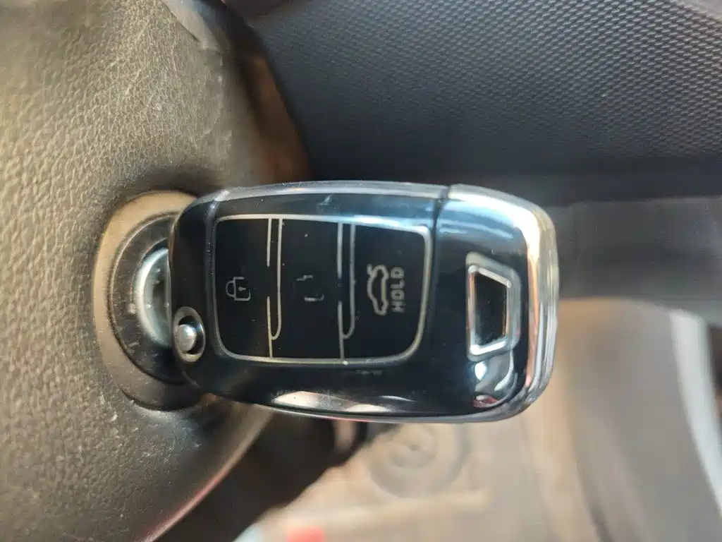 Hyundai Elantra — фото 9