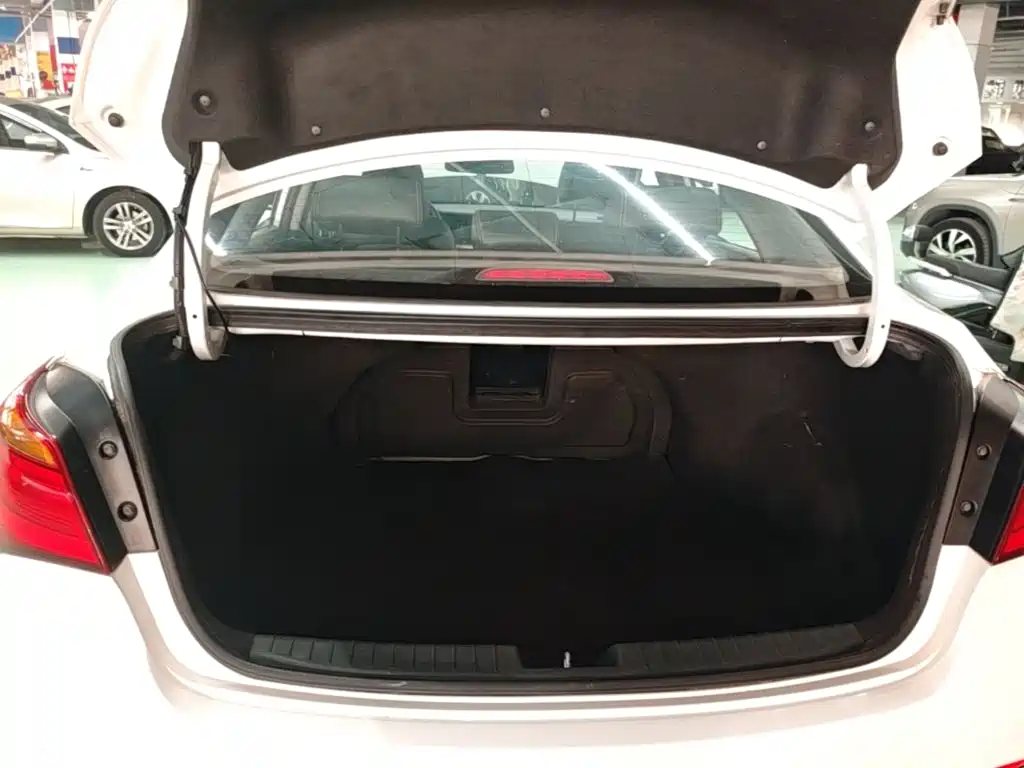Hyundai Mistra — фото 19