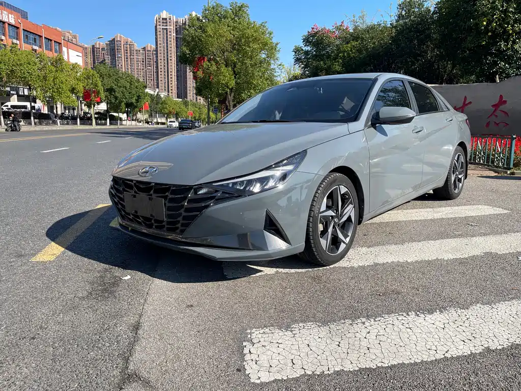Hyundai Elantra