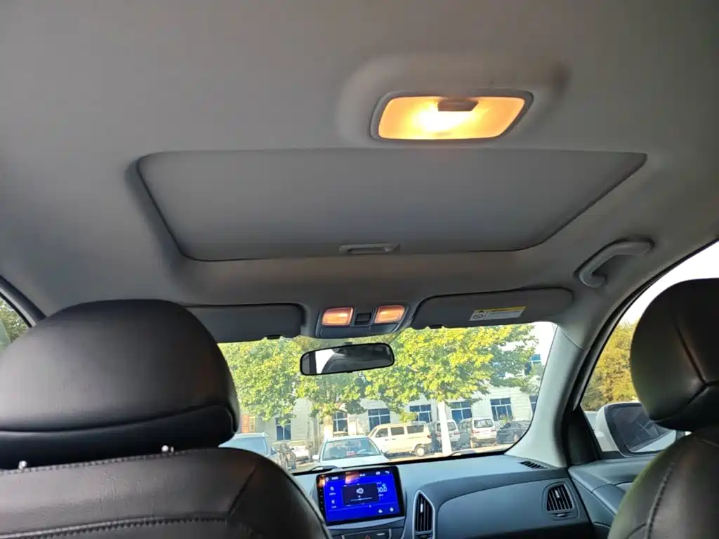 Hyundai ix35 — фото 18