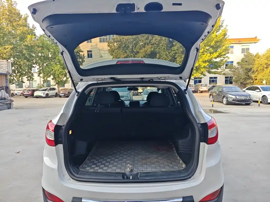 Hyundai ix35 — фото 19