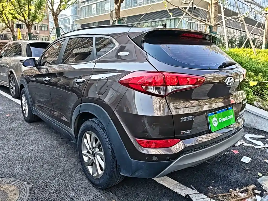 Hyundai Tucson — фото 5