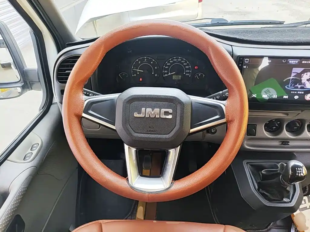 JMC Tesla — фото 11