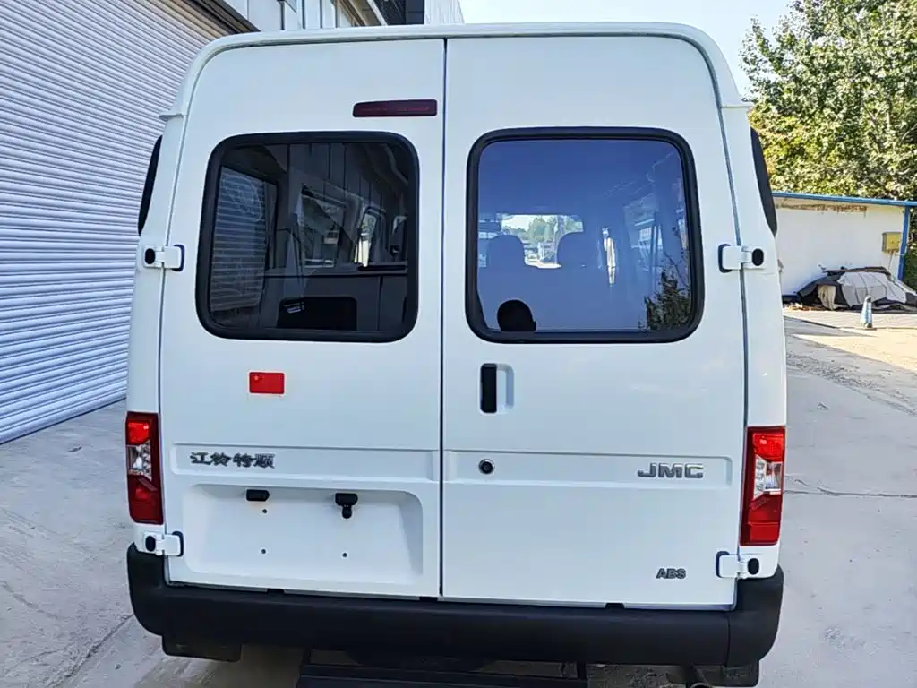 JMC Tesla — фото 6