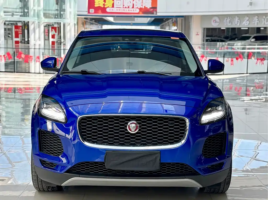 Jaguar E-PACE — фото 2