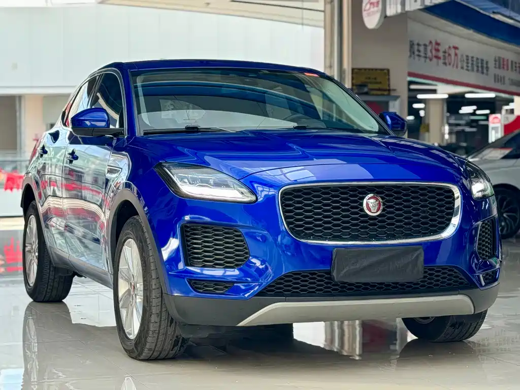 Jaguar E-PACE — фото 3