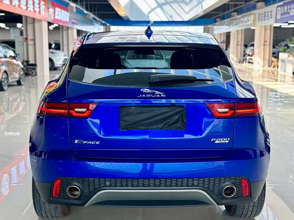 Jaguar E-PACE — фото 4