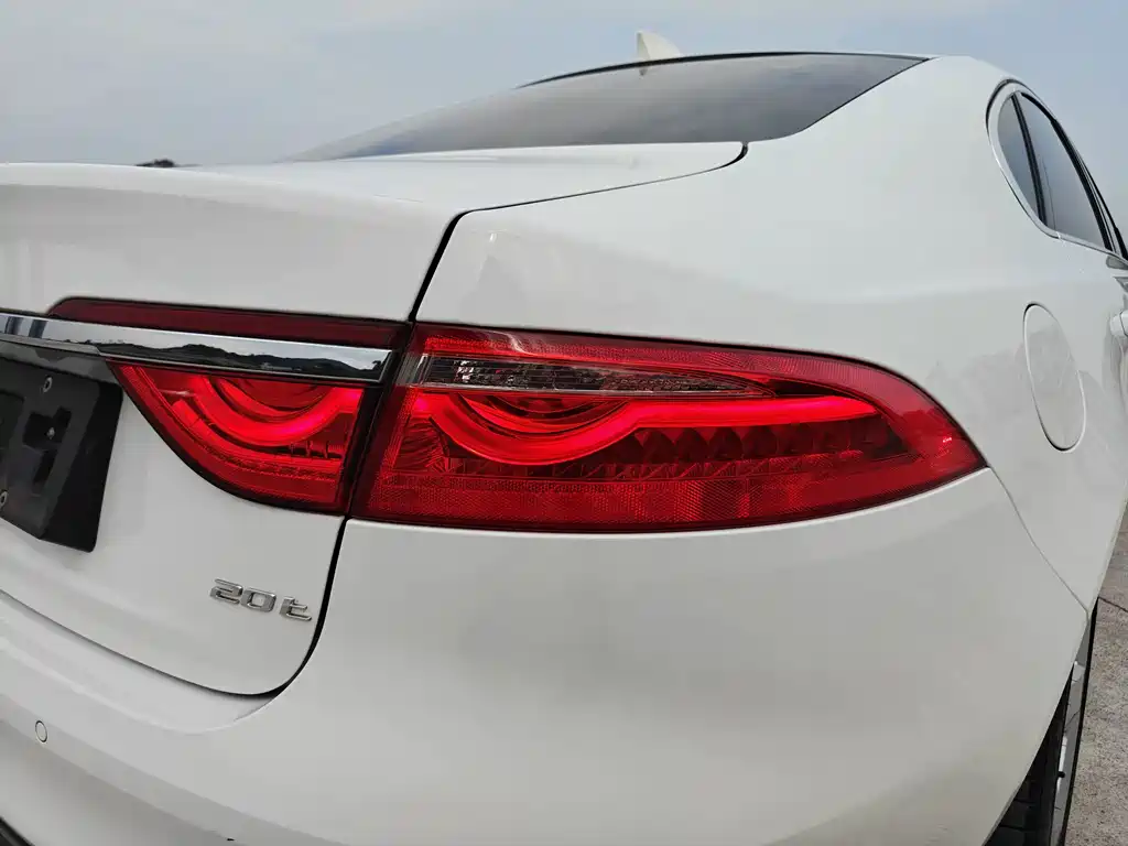 Jaguar XFL — фото 17