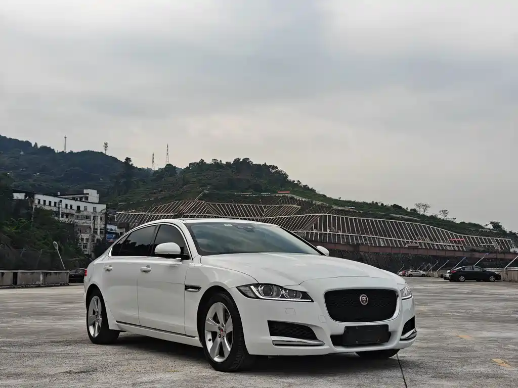 Jaguar XFL — фото 4