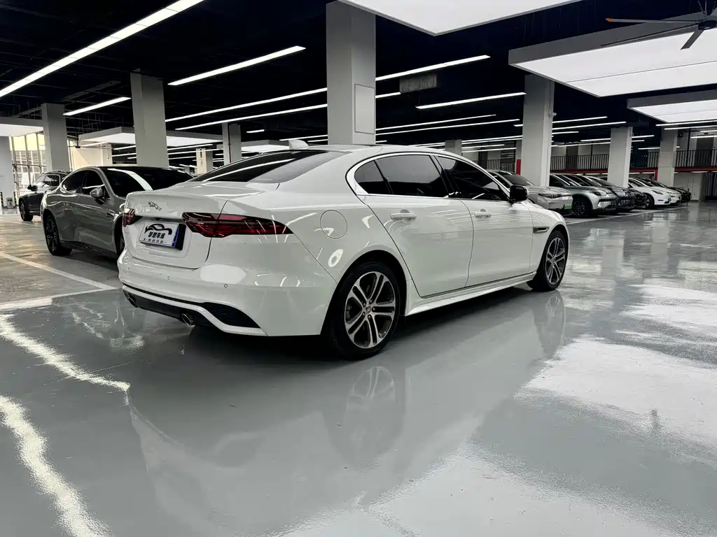 Jaguar XEL — фото 15