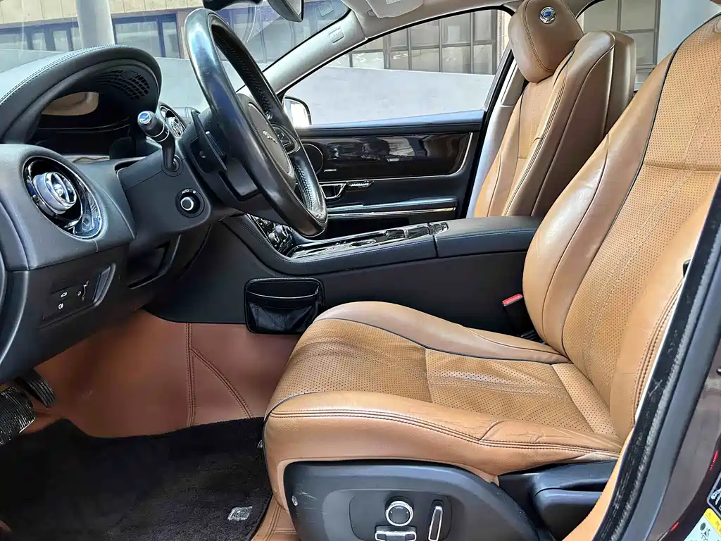 Jaguar XJ — фото 2