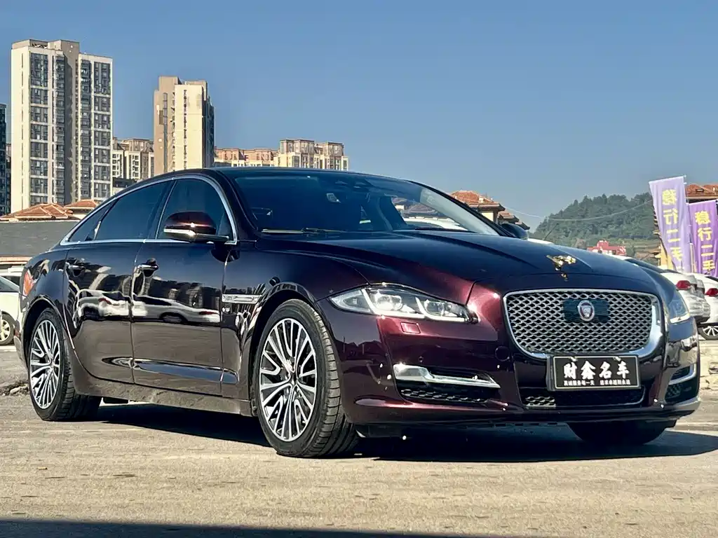 Jaguar XJ — фото 3