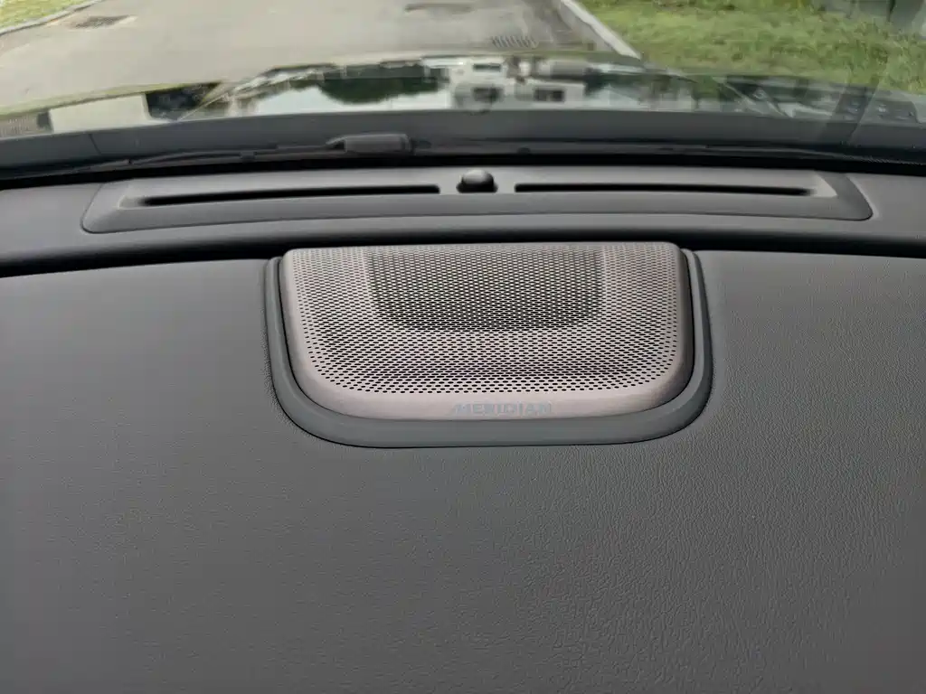 Jaguar XFL — фото 20