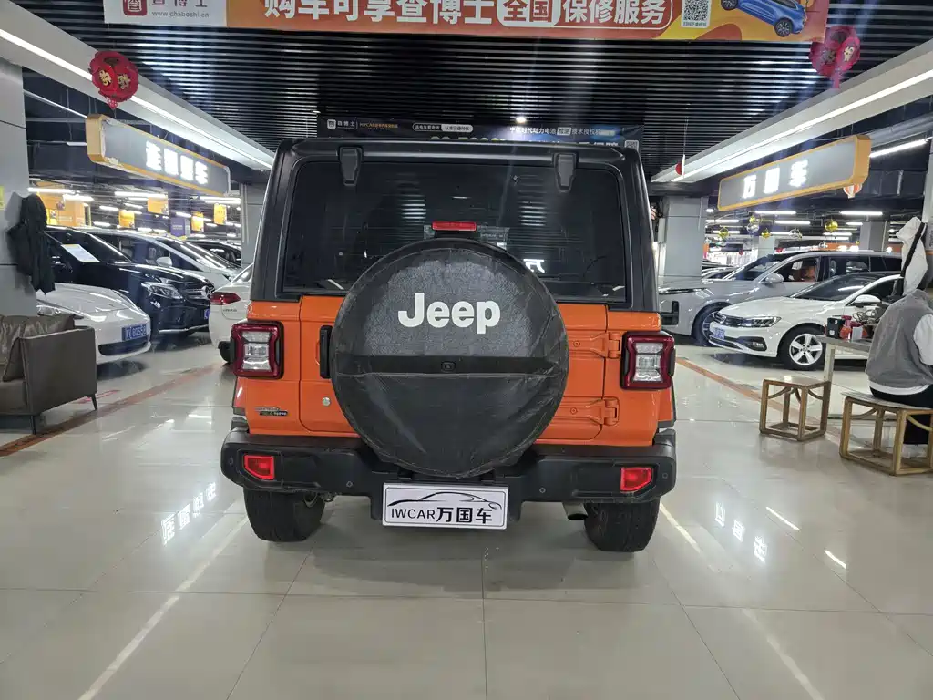 Jeep Wrangler — фото 9