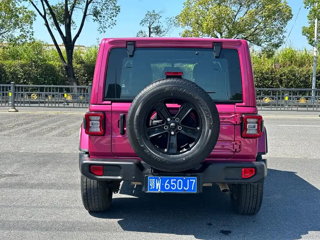 Jeep Wrangler — фото 5