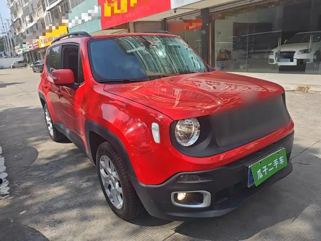 Jeep Renegade — фото 21