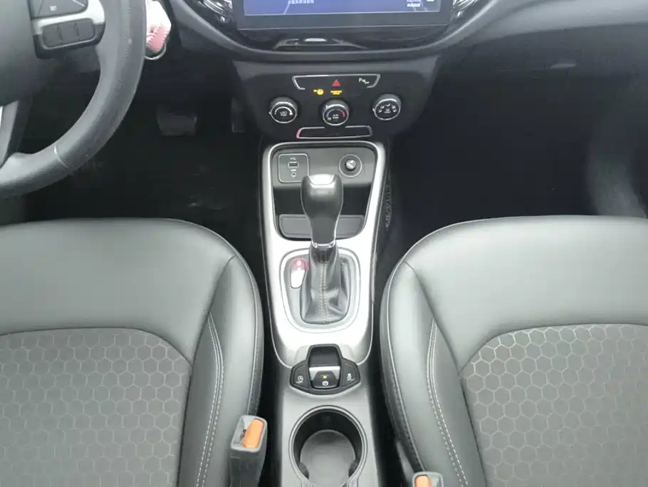 Jeep Compass — фото 16
