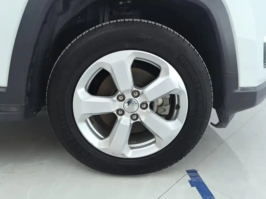 Jeep Compass — фото 6