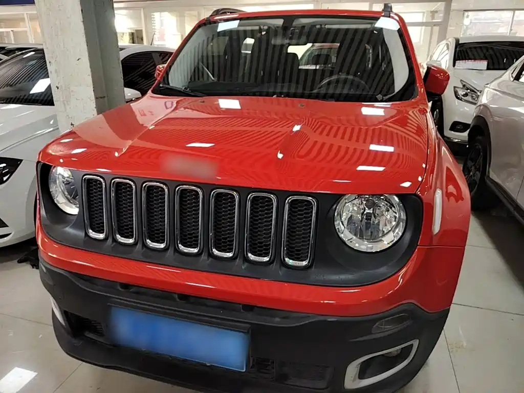 Jeep Renegade — фото 3