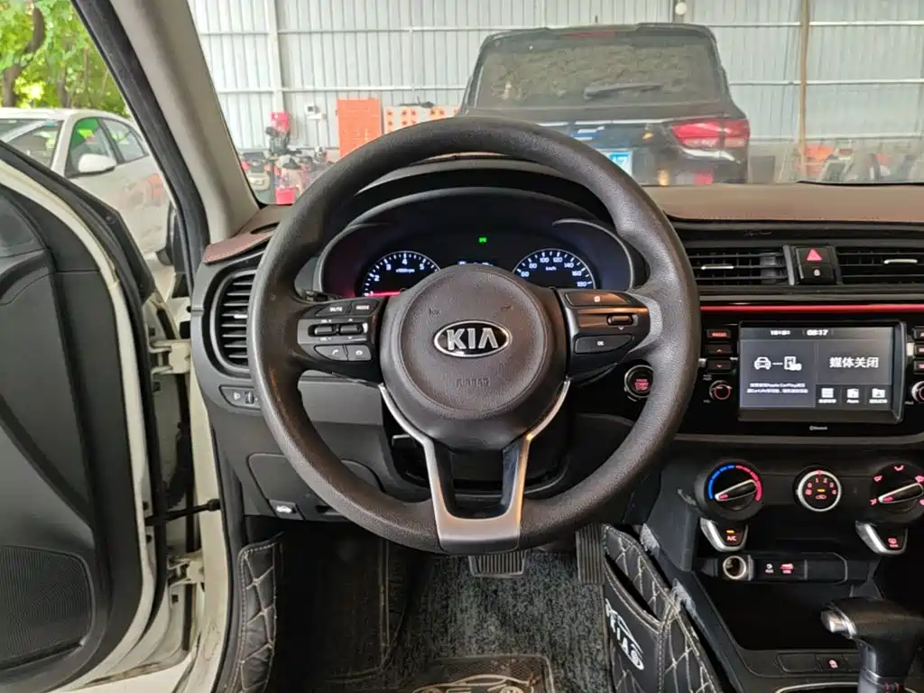 Kia KX Cross — фото 11