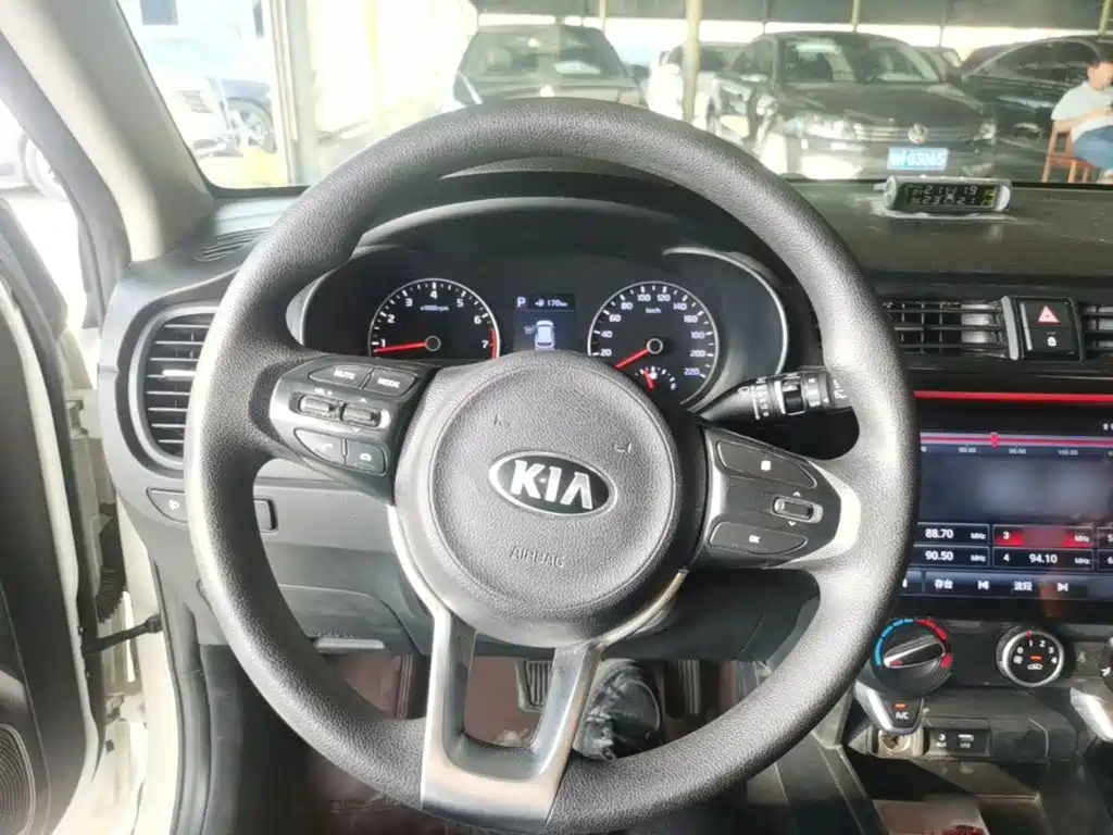 Kia KX Cross — фото 11