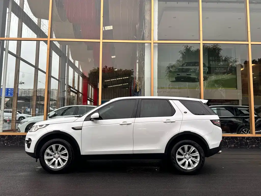 Land Rover Discovery Sport — фото 18