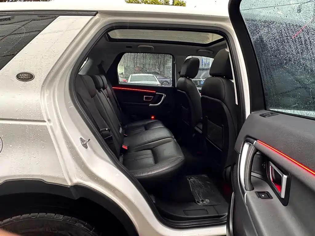 Land Rover Discovery Sport — фото 19