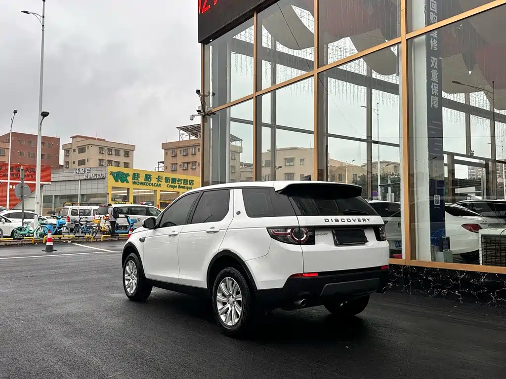 Land Rover Discovery Sport — фото 21