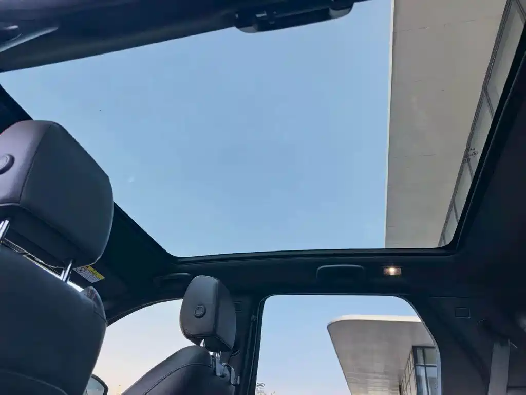 Land Rover Discovery Sport — фото 12