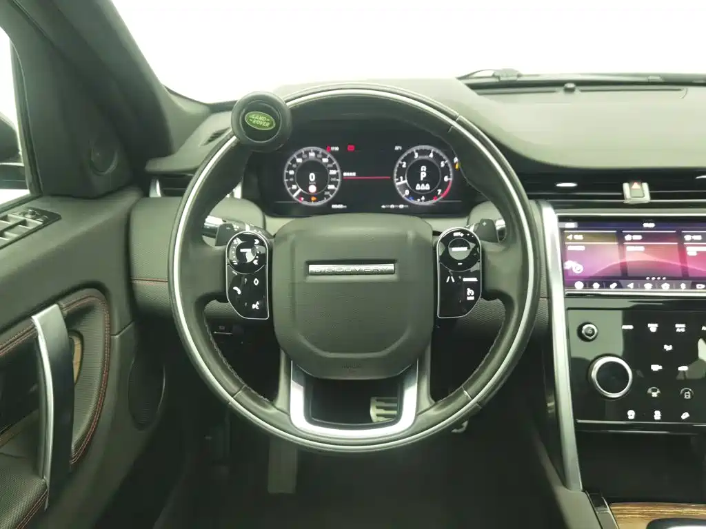 Land Rover Discovery Sport — фото 11