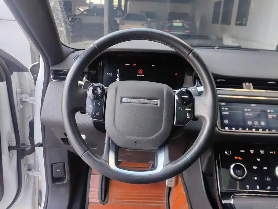 Land Rover Evoque — фото 15